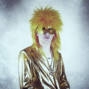 收聽Milu的La Main Invisible歌詞歌曲