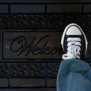 ดาวน์โหลดและฟังเพลง FEEL LIKE พร้อมเนื้อเพลงจาก JAMIL