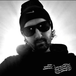 Isiko的專輯Bleib in Bewegung (feat. Negativ) (Explicit)
