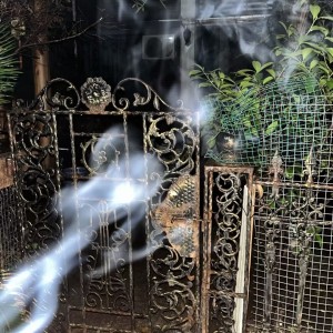 Listen to 宇宙 peep hole（Prod.saint mike） (完整版) song with lyrics from Dayfly
