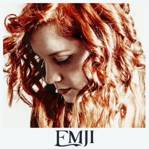 ดาวน์โหลดและฟังเพลง Crazy In Love (Live) พร้อมเนื้อเพลงจาก Emji