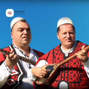 收聽Zenel Zekolli的Ka hap shqipja krahtë e lehtë歌詞歌曲