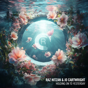 Raz Nitzan的專輯Holding On To Yesterday