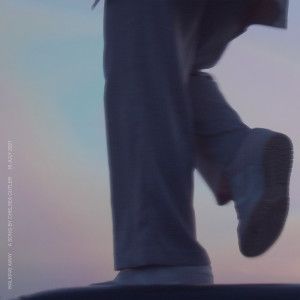 收聽Chelsea Cutler的Walking Away歌詞歌曲