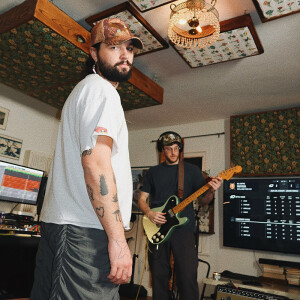 default playlist img