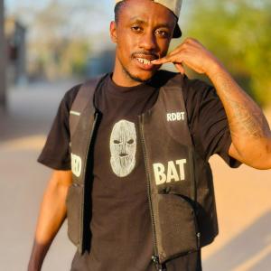 收聽Tebogo Young T的Mithandazo_Yenu (feat. JBEATS) (Explicit)歌詞歌曲