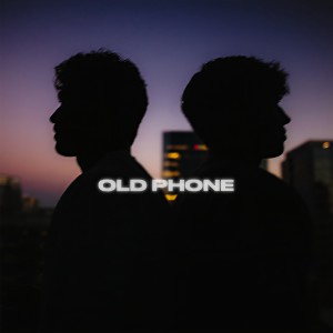 收聽CB30的Old Phone歌詞歌曲