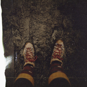 ดาวน์โหลดและฟังเพลง Muddy พร้อมเนื้อเพลงจาก Melt On