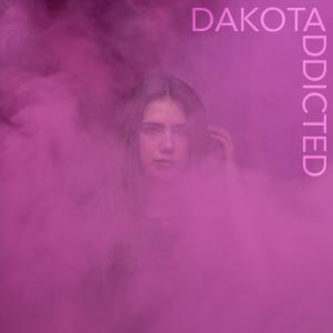 收聽Dakota Cohen的Addicted歌詞歌曲