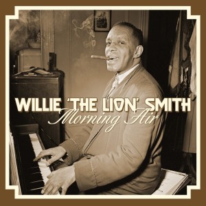 Dengarkan lagu Fading Star nyanyian Willie The Lion Smith dengan lirik