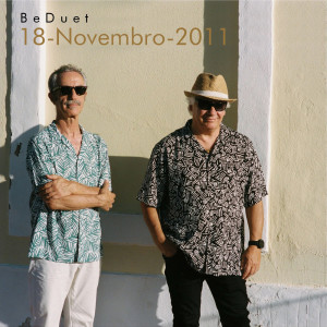 Album 18 - Novembro - 2011 oleh BeDuet
