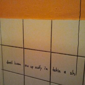 收聽A Hype的Shoes And Poop (feat. etern1) (Explicit)歌詞歌曲