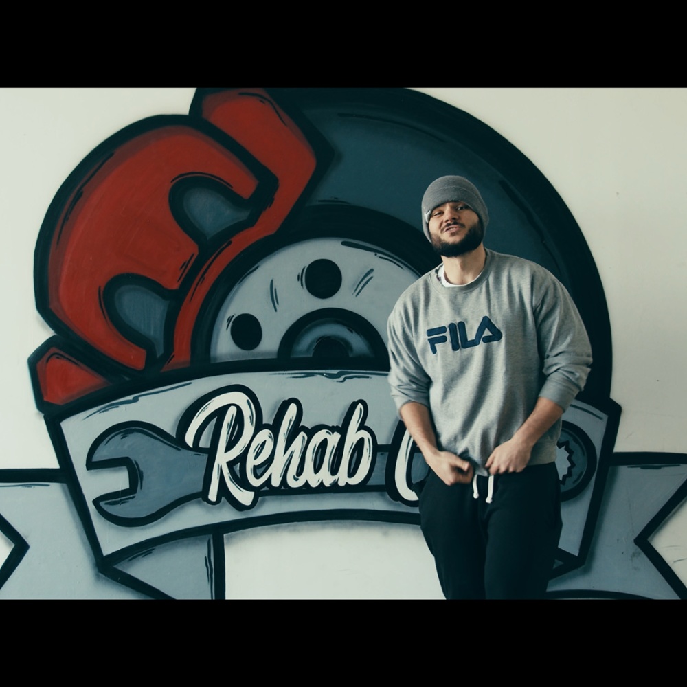 Mindig más (Explicit)