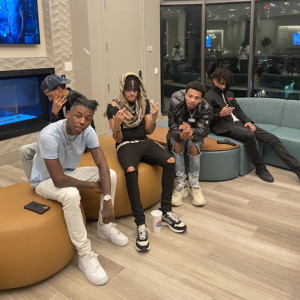 Dengarkan Like My Gun (feat. Summrs|Explicit) lagu dari Jace! dengan lirik