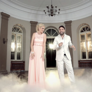 Listen to Mergem Mai Departe (feat. Claudia) song with lyrics from Florin Salam