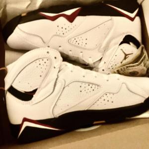 ดาวน์โหลดและฟังเพลง Luck พร้อมเนื้อเพลงจาก Lil Legend