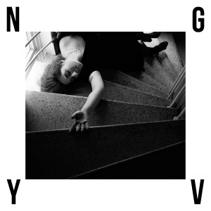Listen to Ne Güzel Yerlerin Var song with lyrics from Kalben