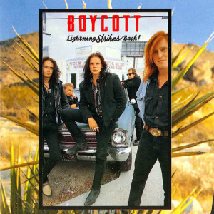 ดาวน์โหลดและฟังเพลง Sha la la พร้อมเนื้อเพลงจาก Boycott