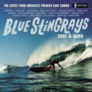 Dengarkan lagu Super Hero nyanyian Blue Stingrays dengan lirik