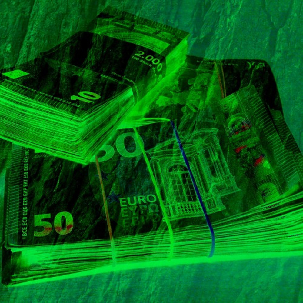 EURO TRAP MONEY (Explicit)
