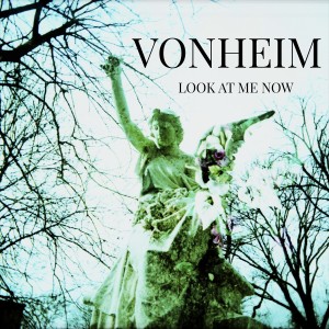 ดาวน์โหลดและฟังเพลง Look at Me Now พร้อมเนื้อเพลงจาก Vonheim
