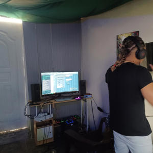 default playlist img