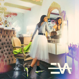ดาวน์โหลดและฟังเพลง Mood พร้อมเนื้อเพลงจาก Eva