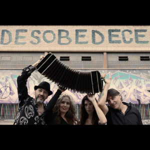 Fabián Carbone的专辑Desobedece