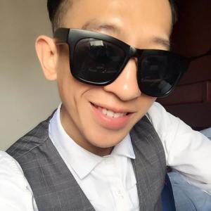 收聽MC阿智的娛樂零零狗歌詞歌曲