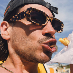 Album Amuse bouche (Explicit) from Santi Man