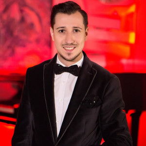 Listen to Cand Ma Chefuiesc song with lyrics from Marius de la Arad