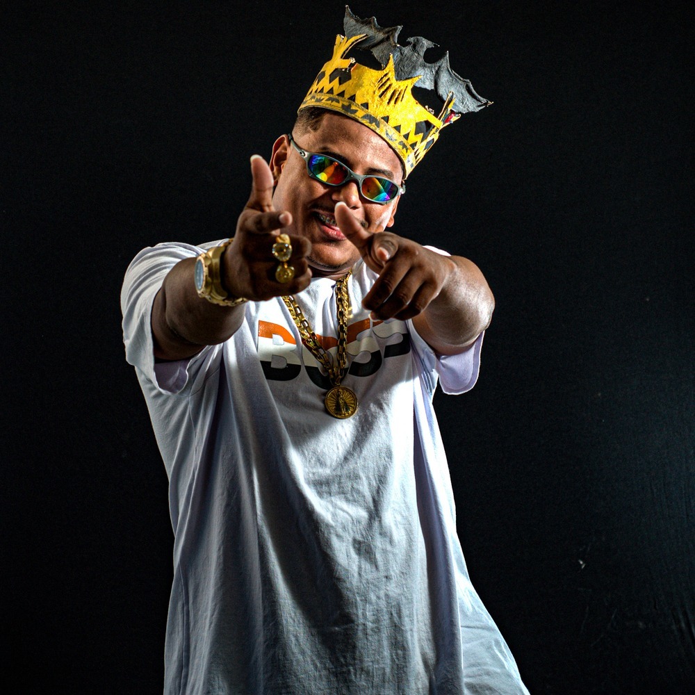 HOJE E ANIVERSARIO DELA COMPREI UM LANÇA (Explicit)