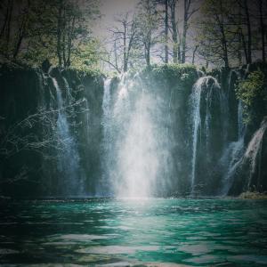 Listen to Peaceful Sounds Flowing River to Help with Relaxation and Stress Relief song with lyrics from Soothing Sounds