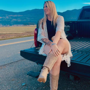 Lauren Ashley的專輯Lets go for a ride.
