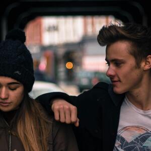 收听Carlo Russo的avrò cura di te (Explicit)歌词歌曲