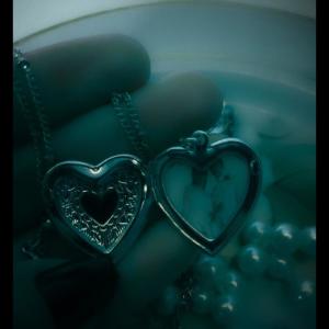 收聽shoruda的fall out (Explicit)歌詞歌曲