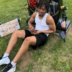 default playlist img