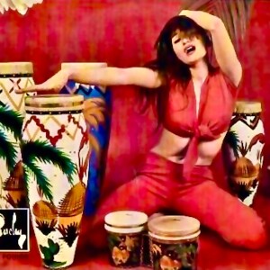 收聽Desi Arnaz and His Orchestra的Un Poquito De Tu Amor (Remastered)歌詞歌曲