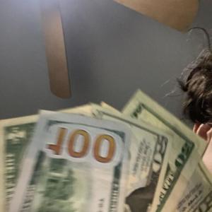 收聽lil cuzi的Hating (Explicit)歌詞歌曲