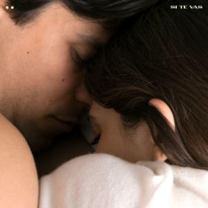 Dengarkan lagu Si Te Vas nyanyian Ona Mafalda dengan lirik