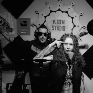 Listen to Seremos Eternos song with lyrics from Kion Studio