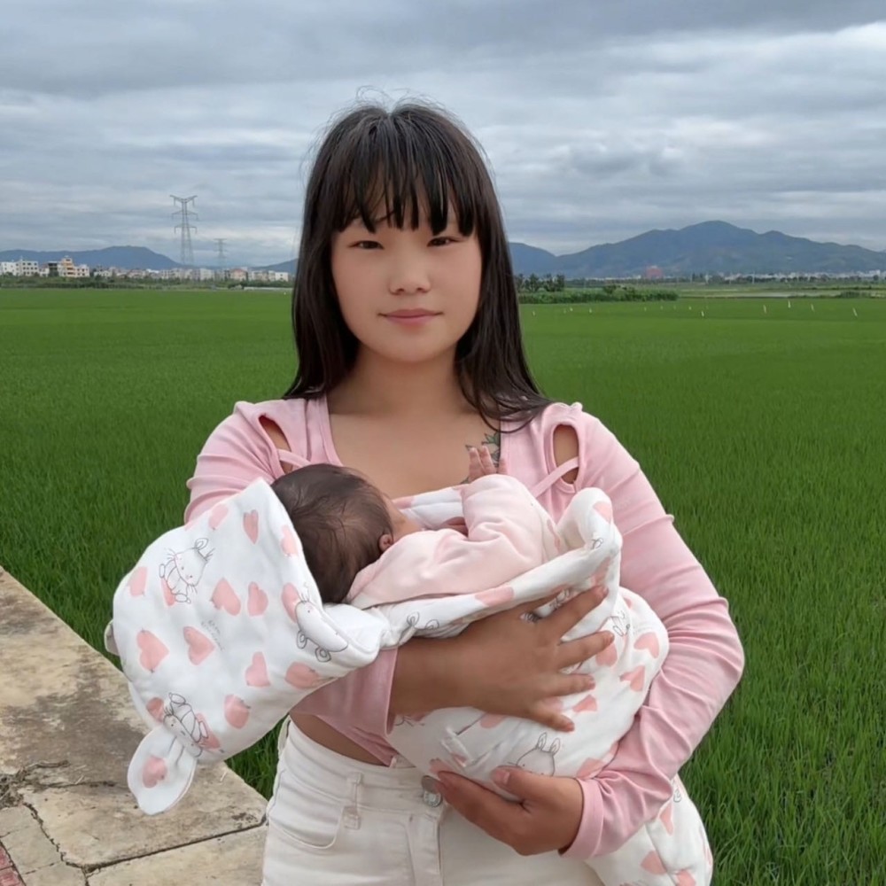 小梅爱山歌