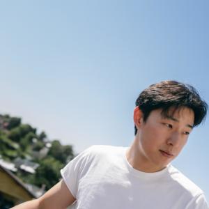 收聽Kevin Chung的Somewhere Over You歌詞歌曲