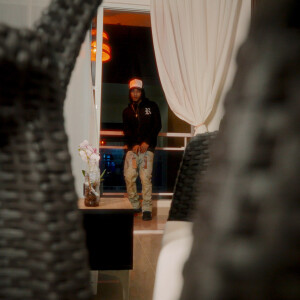 Luis Caracter的專輯SIN GALA (Explicit)