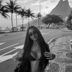 收聽Dominic Grande的Oui歌詞歌曲