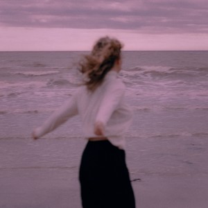 收聽Nora Bart的Thinking Bout Everything歌詞歌曲
