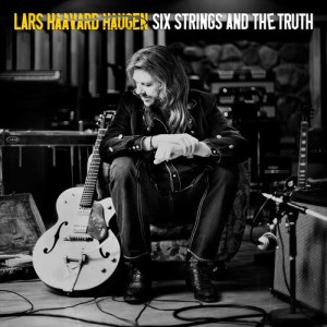 ดาวน์โหลดและฟังเพลง The Drone พร้อมเนื้อเพลงจาก Lars Haavard Haugen