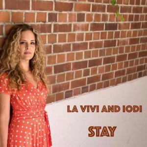 ดาวน์โหลดและฟังเพลง Stay พร้อมเนื้อเพลงจาก La Vivi & IODI