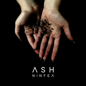 Dengarkan lagu Ash nyanyian Ninfea dengan lirik