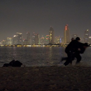 ดาวน์โหลดและฟังเพลง Closer พร้อมเนื้อเพลงจาก Charlie Powers